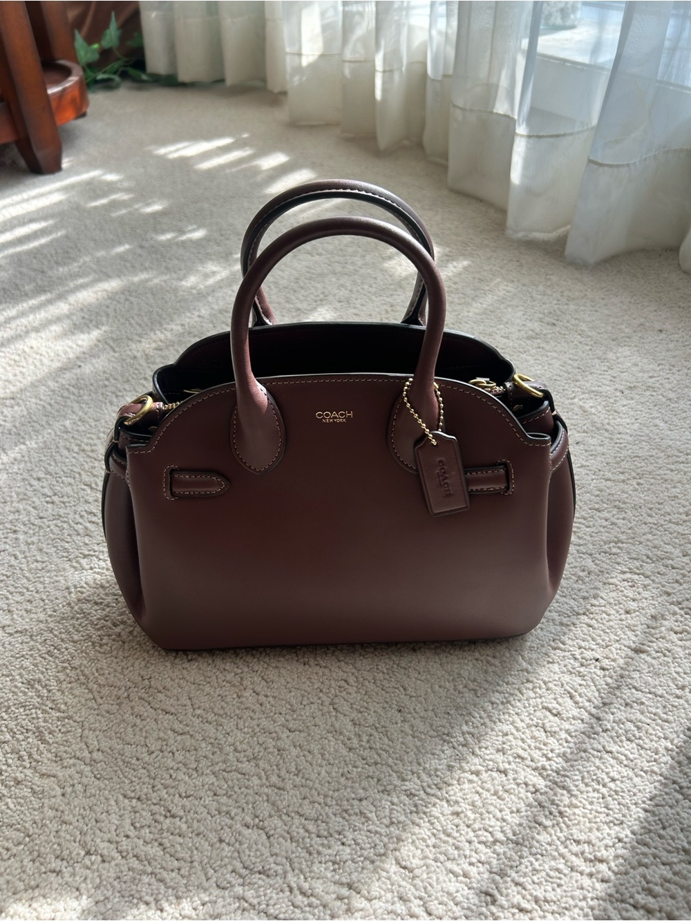 Coach Empire Carryall 2, CU066 Maple
- Leather Crossbody & Handbag!